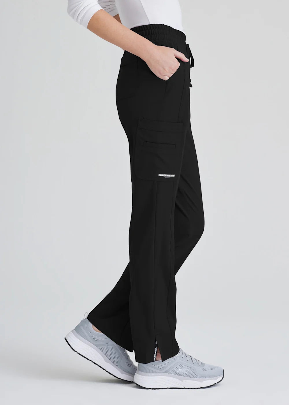 Pantalón cargo skechers black bolsillos trasero